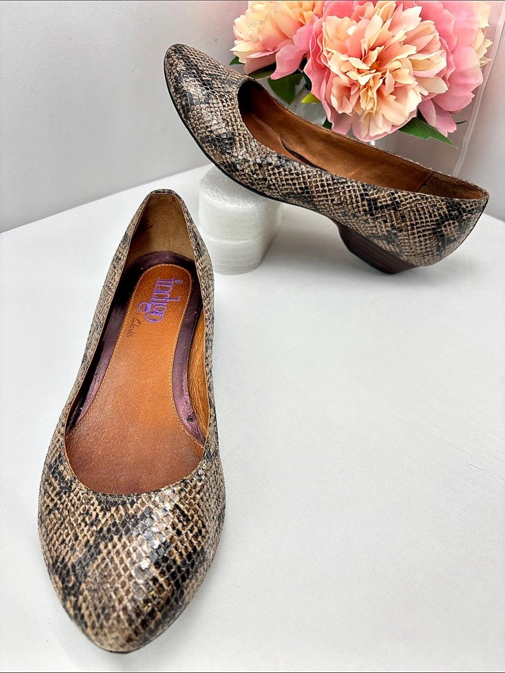 indigo by Clarks Womens 9.5 Snakeskin-Print Pointed Toe Flats in Brown & Black